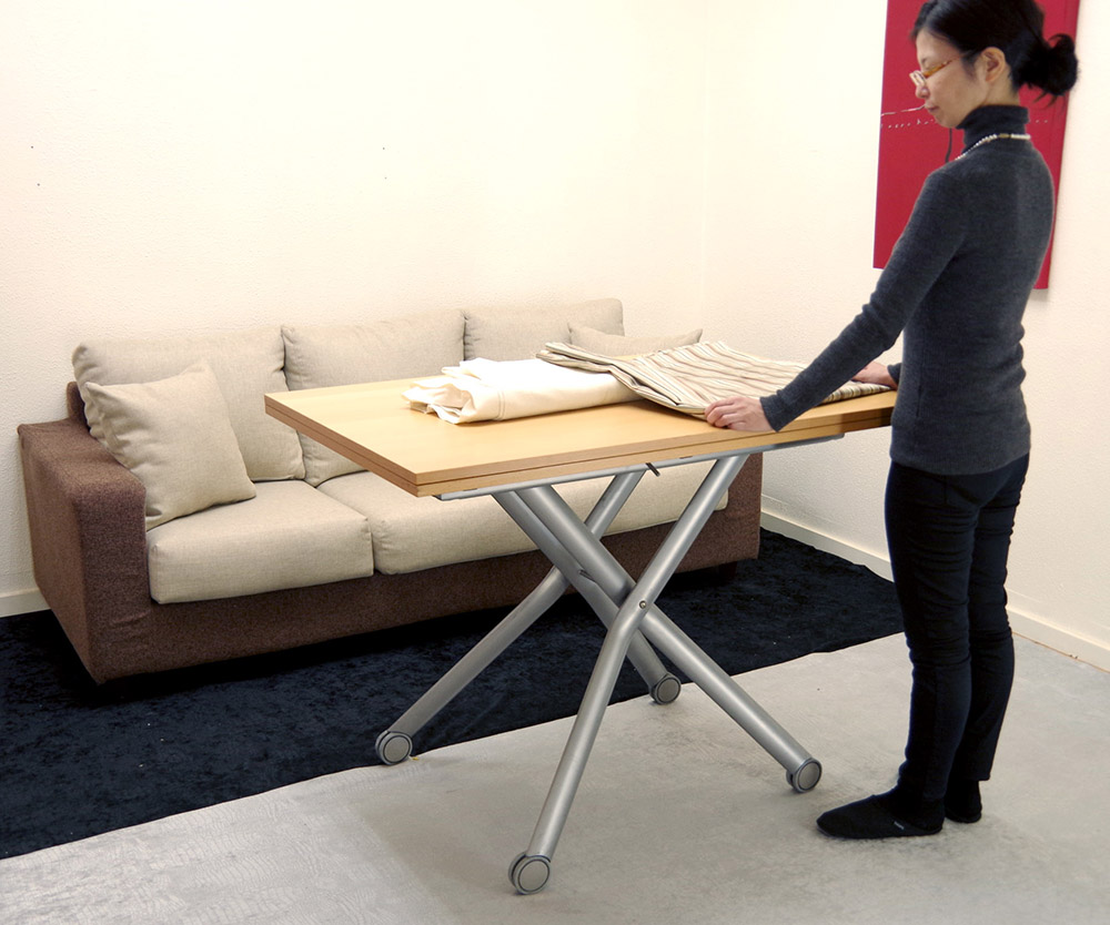 大きなも変えられ昇降もできるリフティングテーブル,