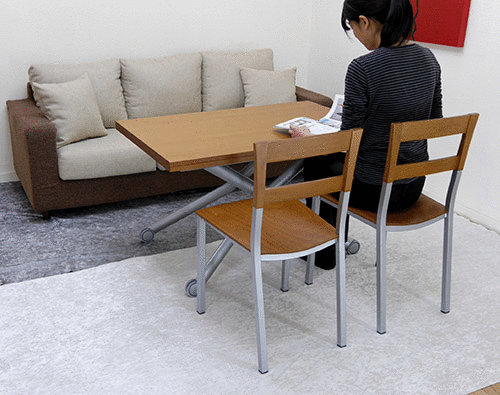 使い勝手の良い昇降式テーブル