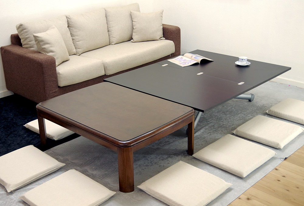 ローテーブルにもなるリフティングテーブル